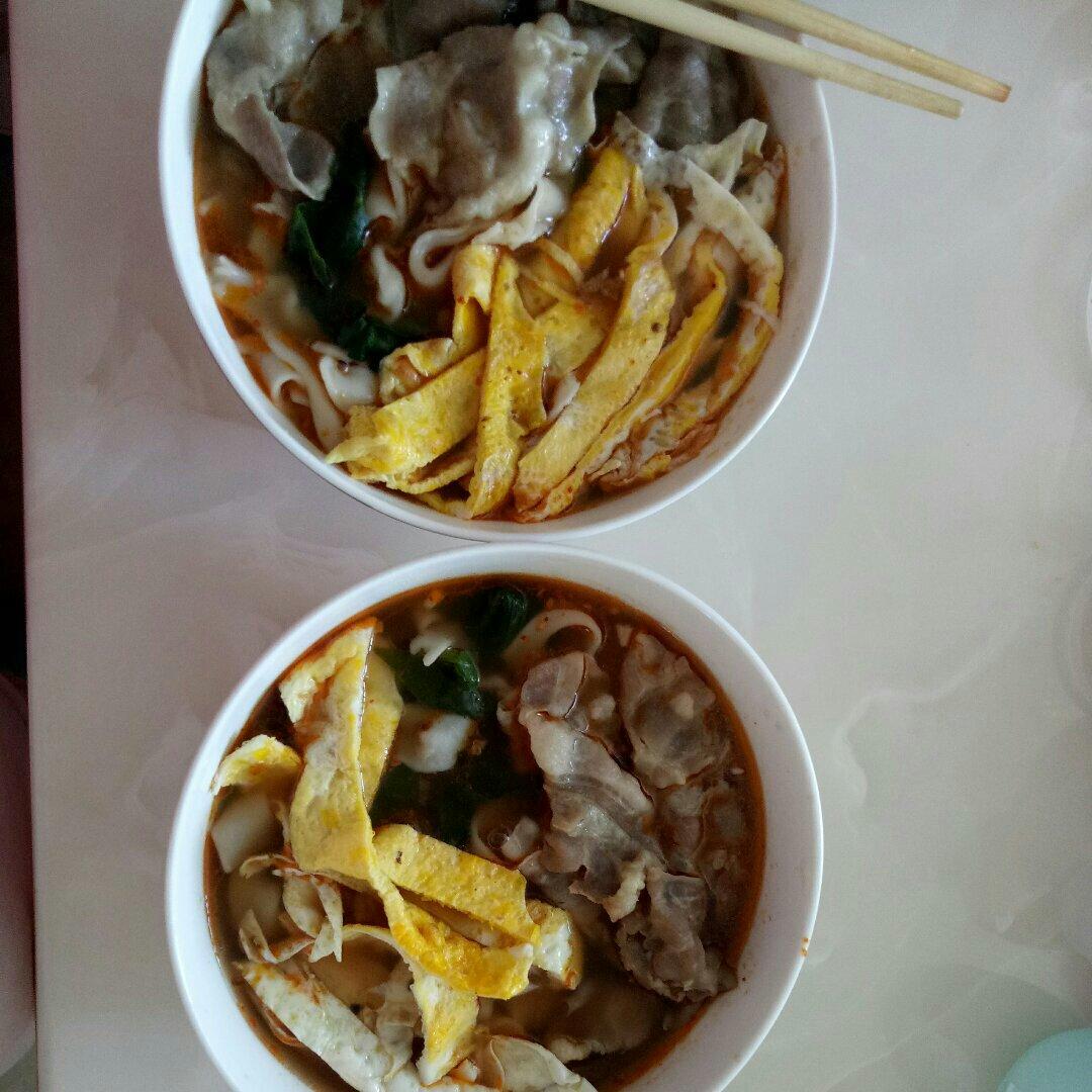 油泼辣子酸汤面