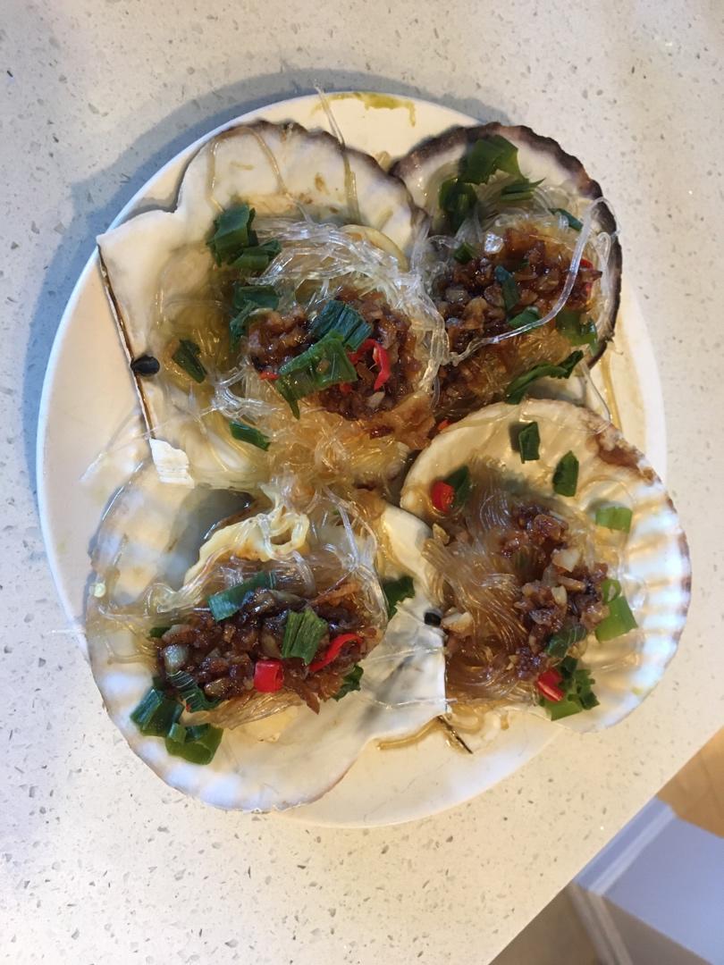 零失败的蒜蓉粉丝蒸扇贝