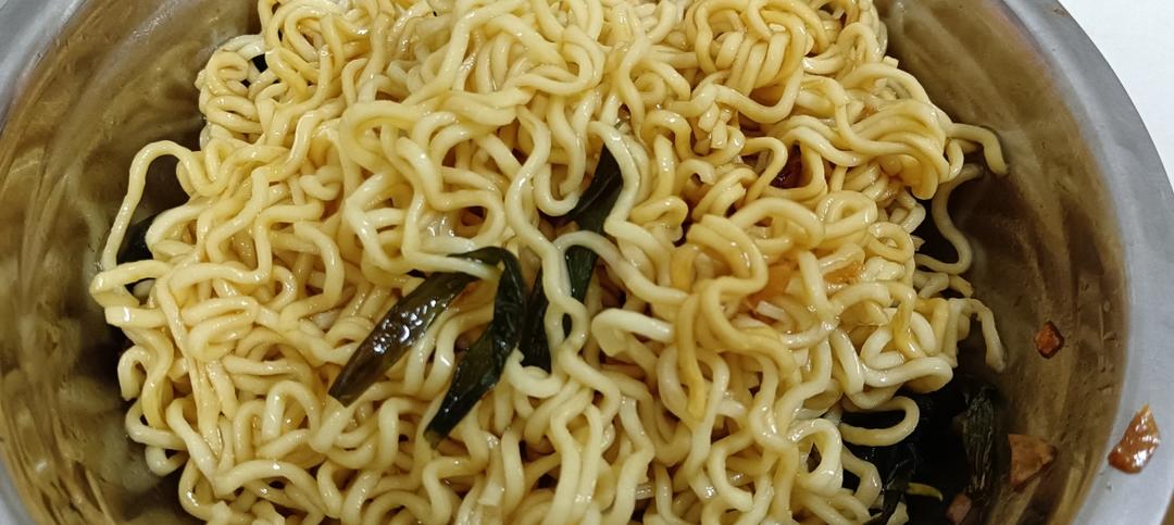 10分钟搞定的一碗葱油拌面