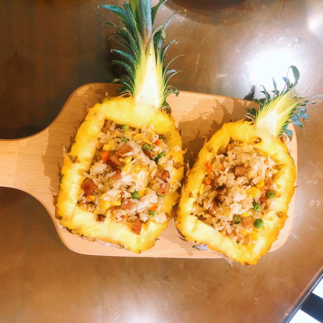 虾仁菠萝炒饭