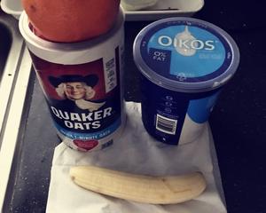 燕麦香蕉酸奶的做法 步骤1