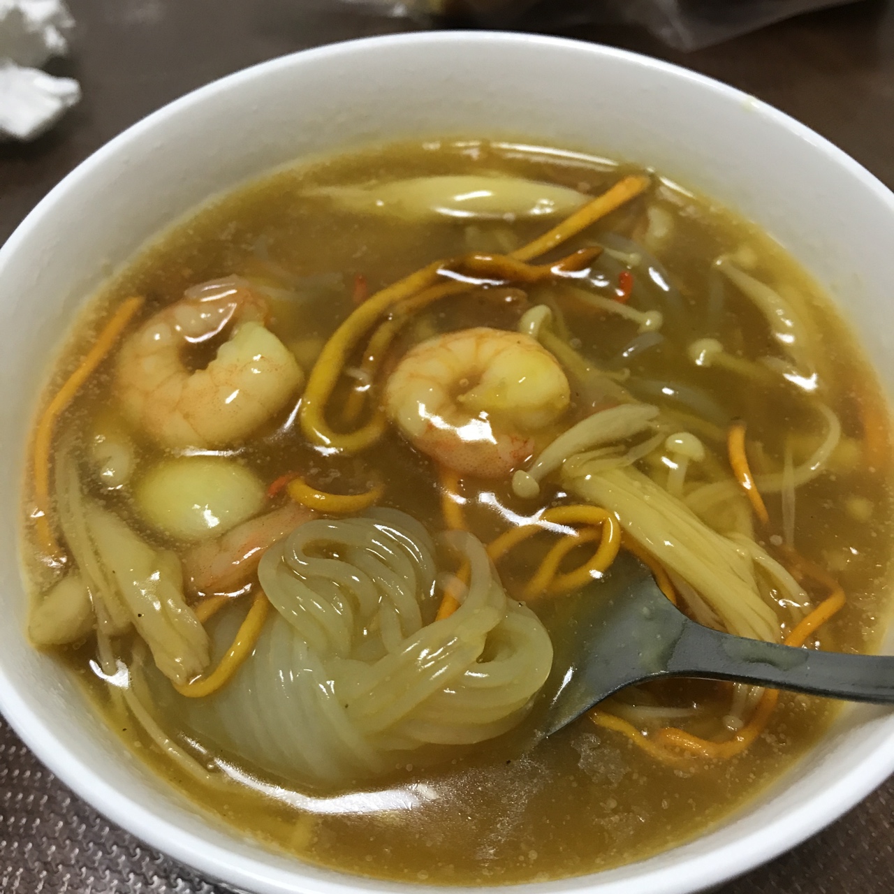 菌菇虾仁豆腐汤