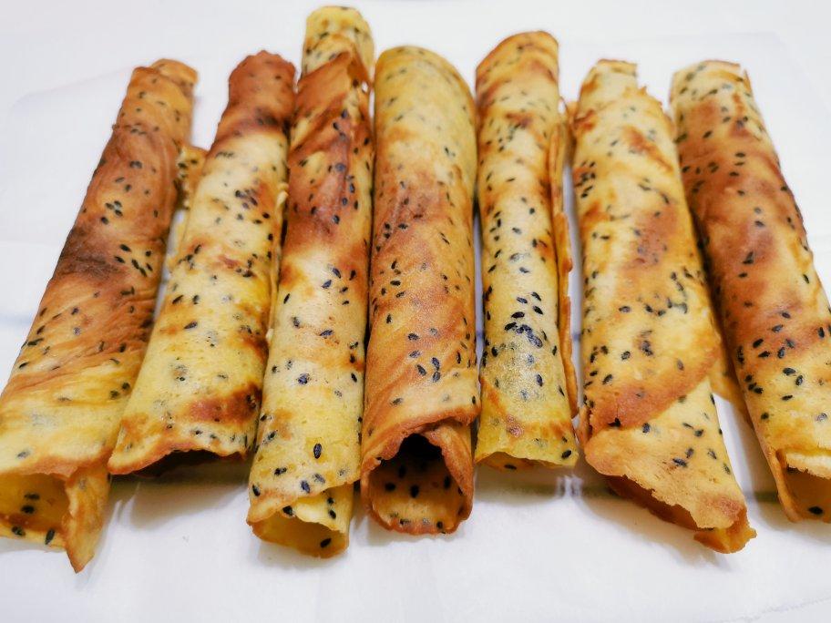 芝麻香酥蛋卷（视频食谱）