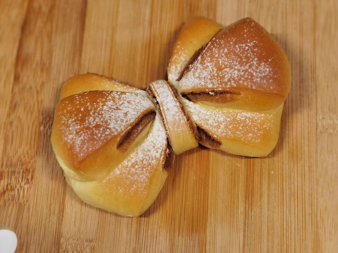 一次发酵网红粉色蝴蝶结豆沙面包（老夫的少女心啊）B74