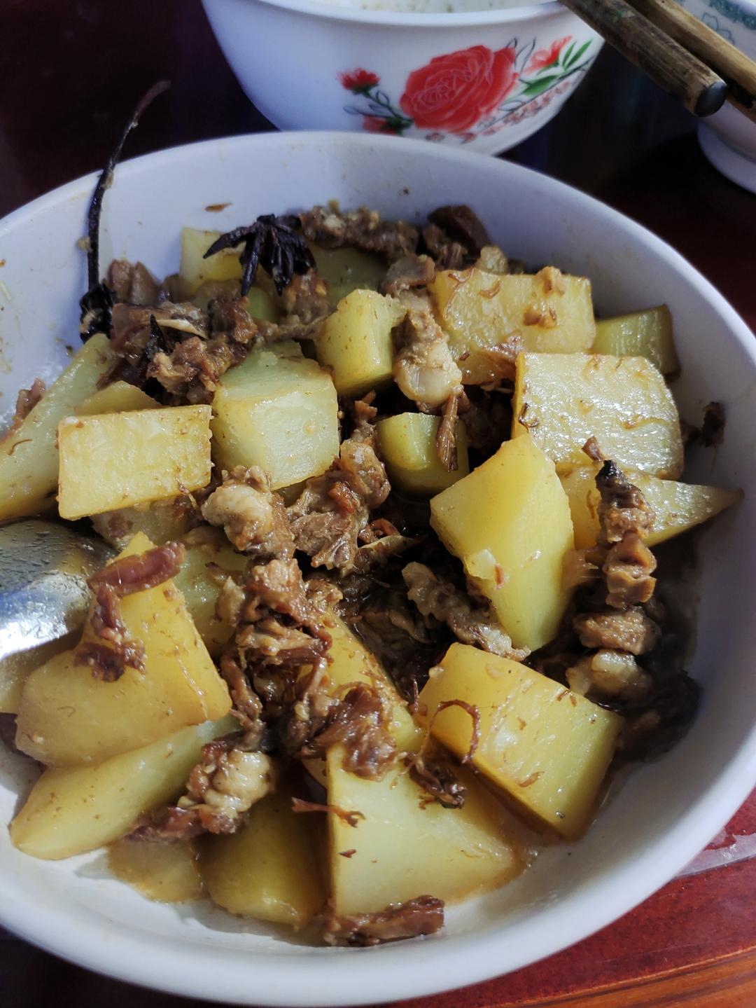 土豆炖牛肉-家常好吃快手！