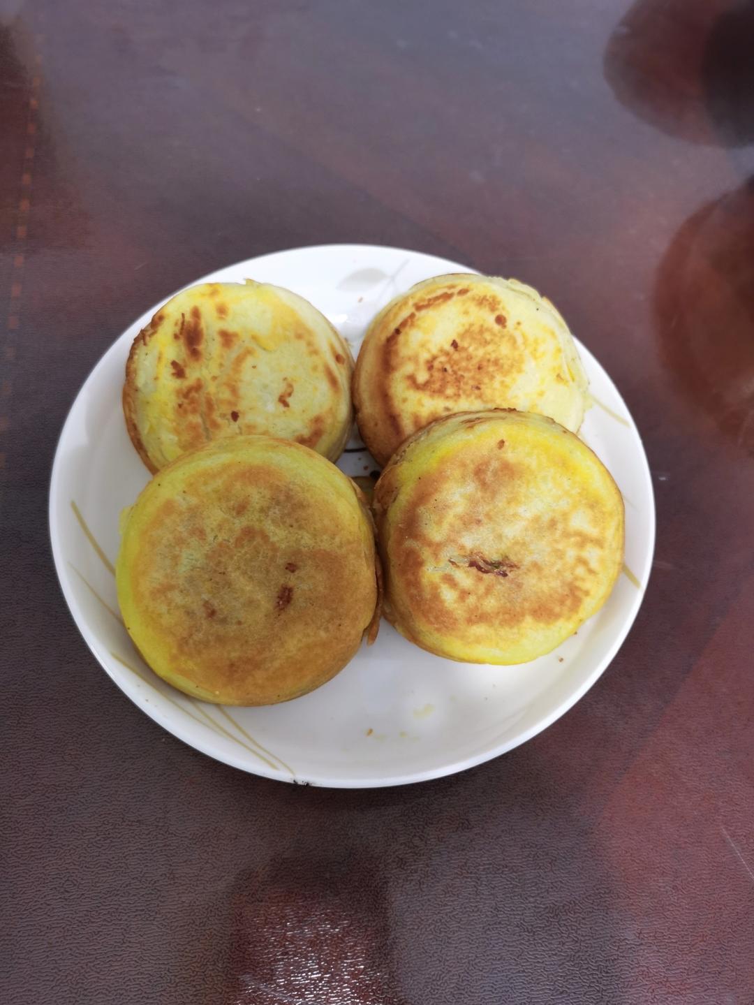 早餐霸王~沉甸甸鸡蛋汉堡