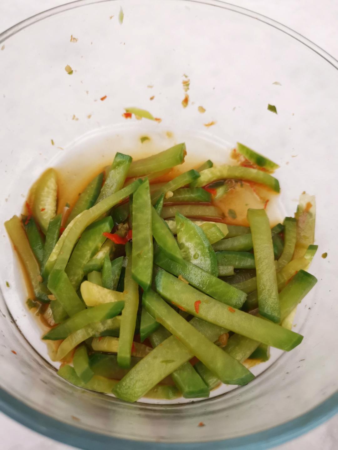 凉拌萝卜丝