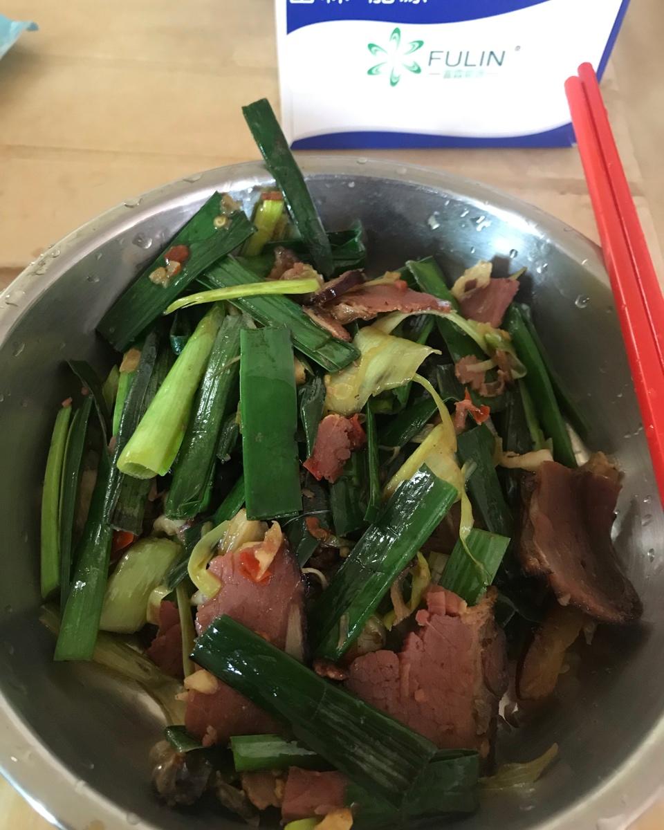 咸香下饭，青椒蒜苗炒腊肉