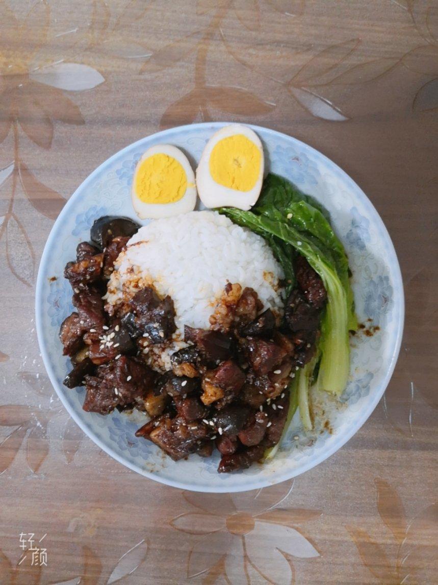 好吃到停不下来的卤肉饭