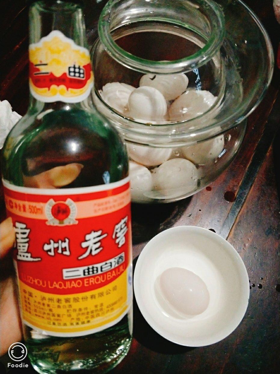金黄流油的咸鸭蛋
