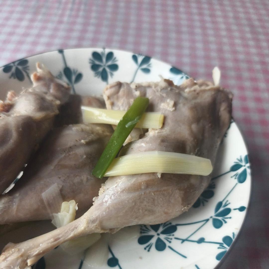 首次成功的盐水鸭腿