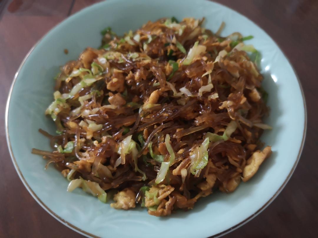 包心菜炒红薯粉丝