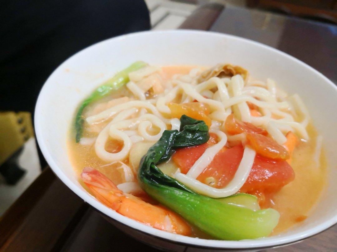 鲜虾番茄鸡蛋面