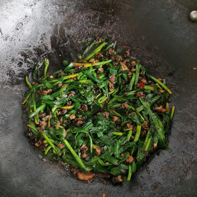韭菜炒螺丝肉