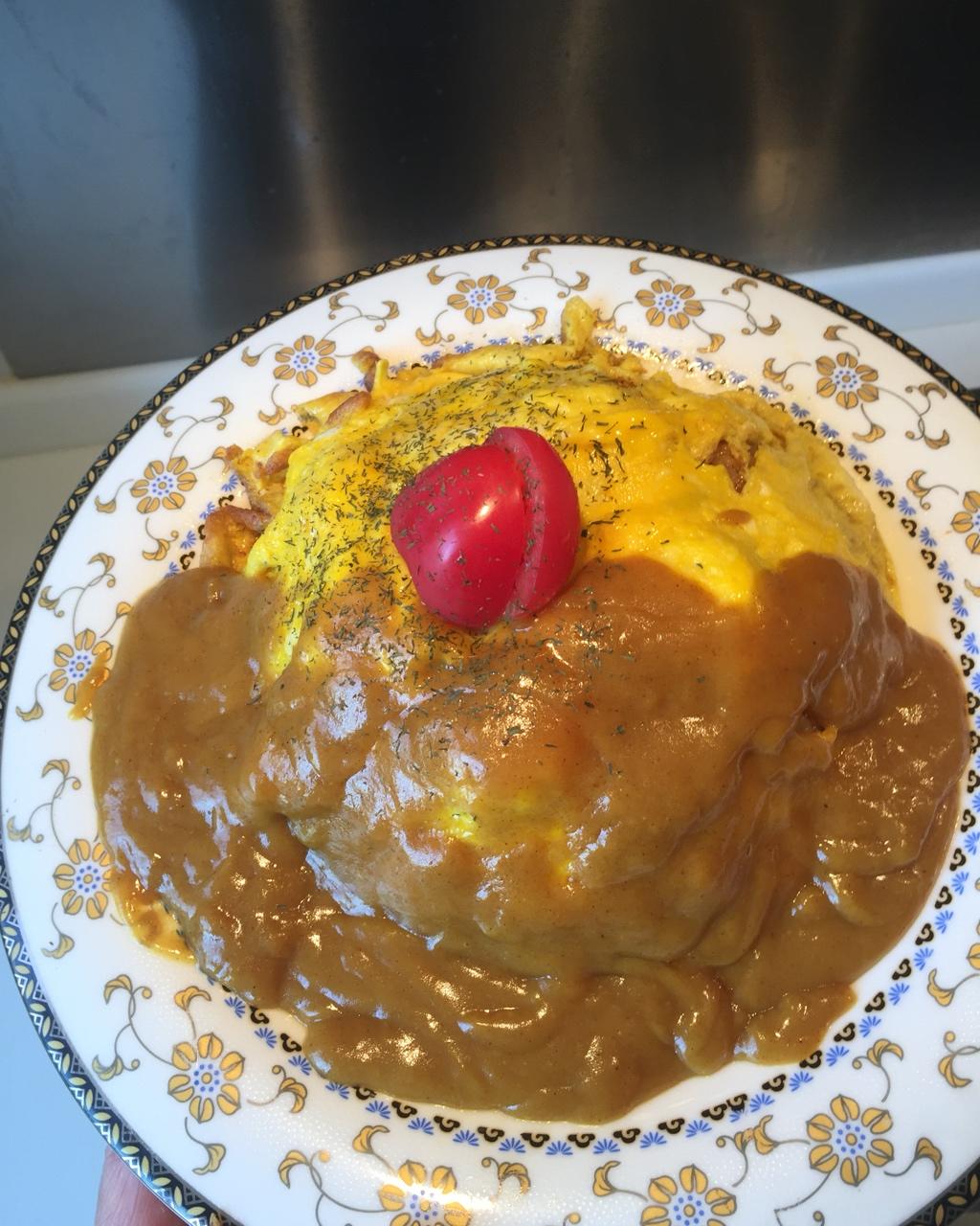 奶香鸡肉咖喱蛋包饭