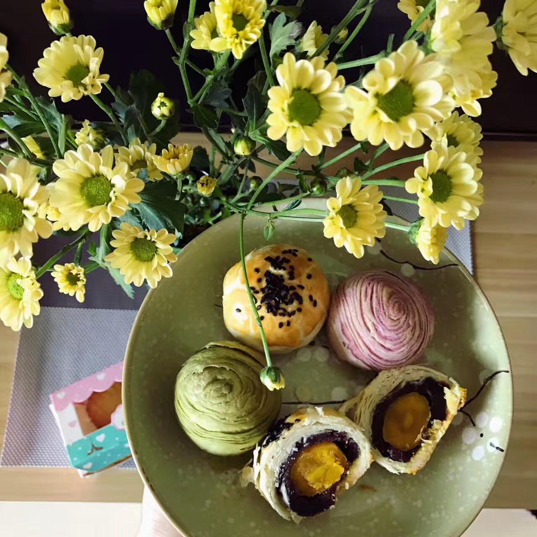 蛋黄酥~紫薯、抹茶、原味~花好月圆，中秋快乐~内附一次做六色蛋黄酥方法~