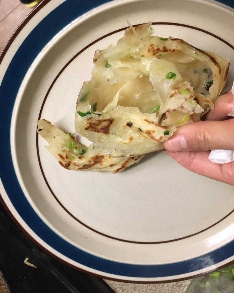 堂妈教你做飘香葱油饼