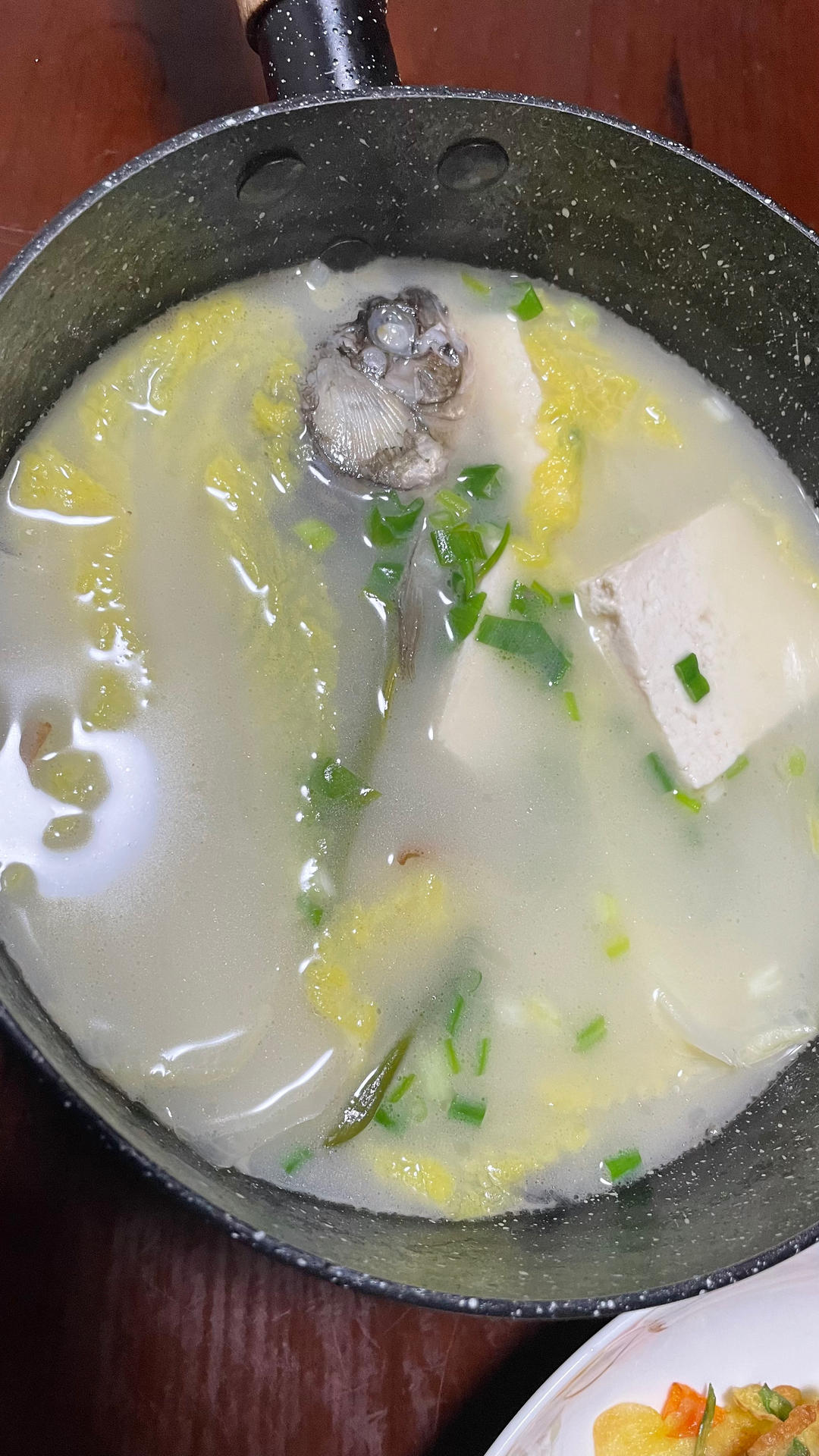 奶白鲫鱼豆腐汤|一条鱼最后的温柔