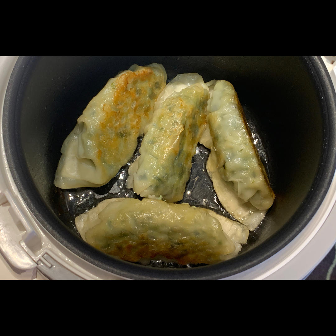 电饭煲煎饺（速冻饺）