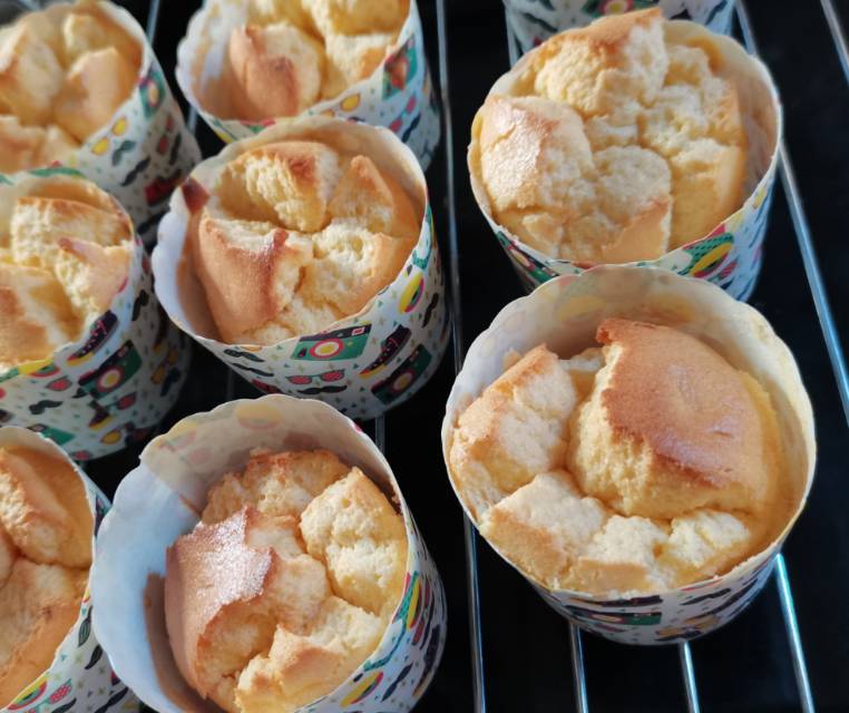 8寸黄桃酸奶蛋糕（仿轻乳酪）