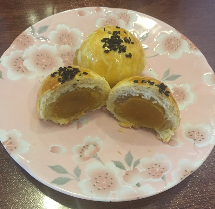 豆沙蛋黄酥