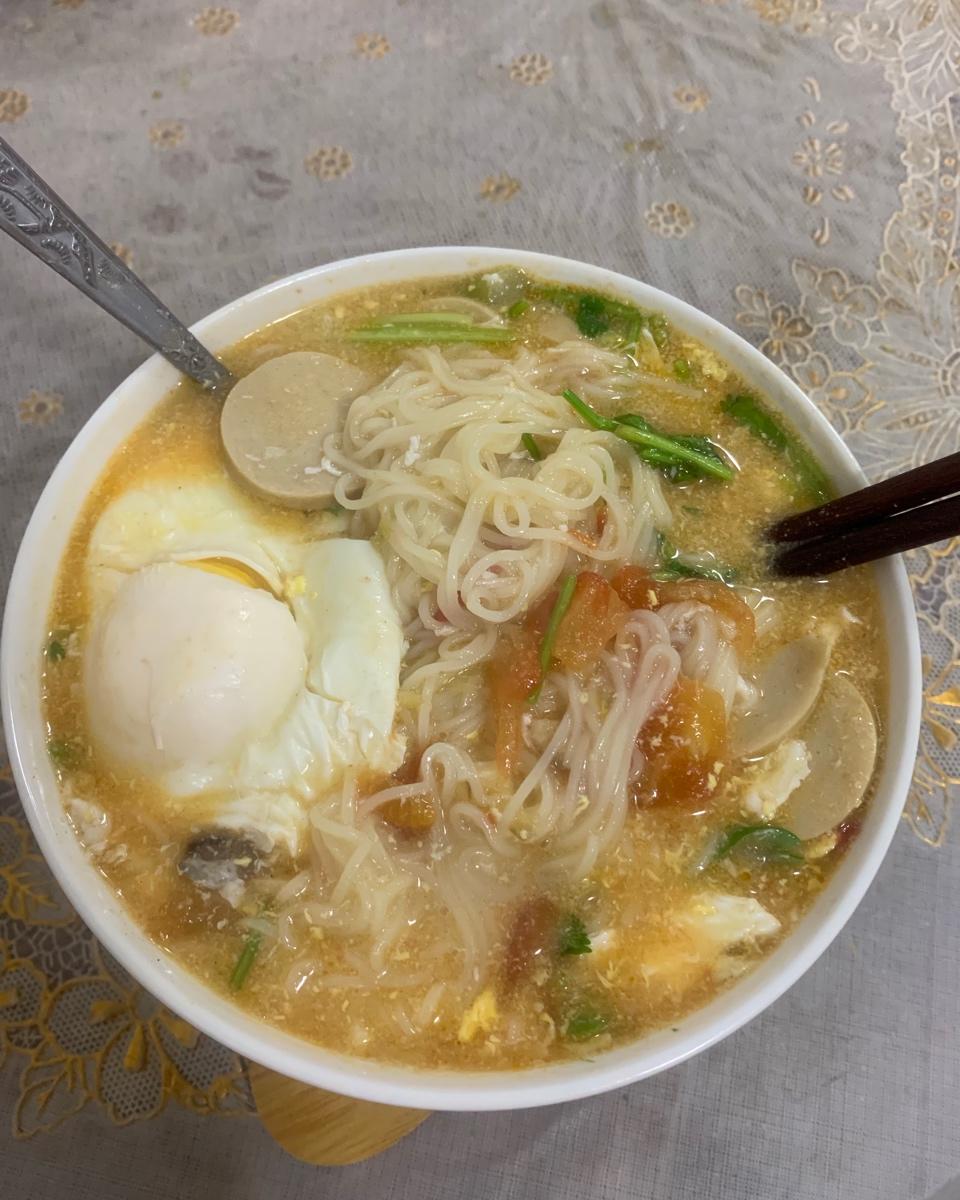 最家常的普通汤面——西红柿鸡蛋龙须面