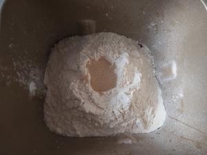 粉嫩的火龙果麻薯软欧面包的做法 步骤3