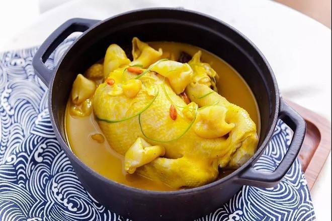 网红金汤花胶鸡的做法