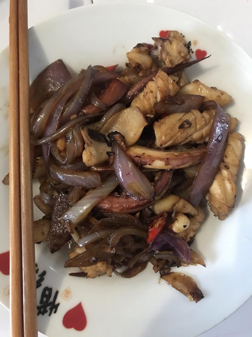 辣椒洋葱炒鲜鱿鱼