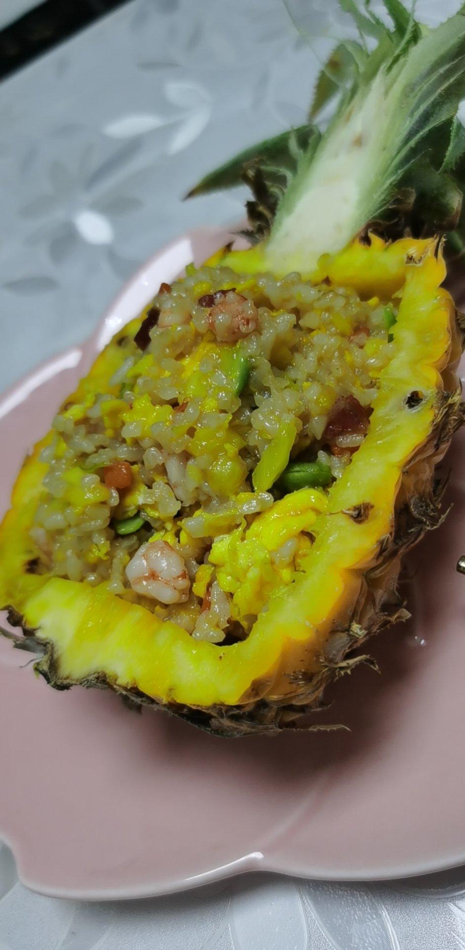 虾仁菠萝炒饭