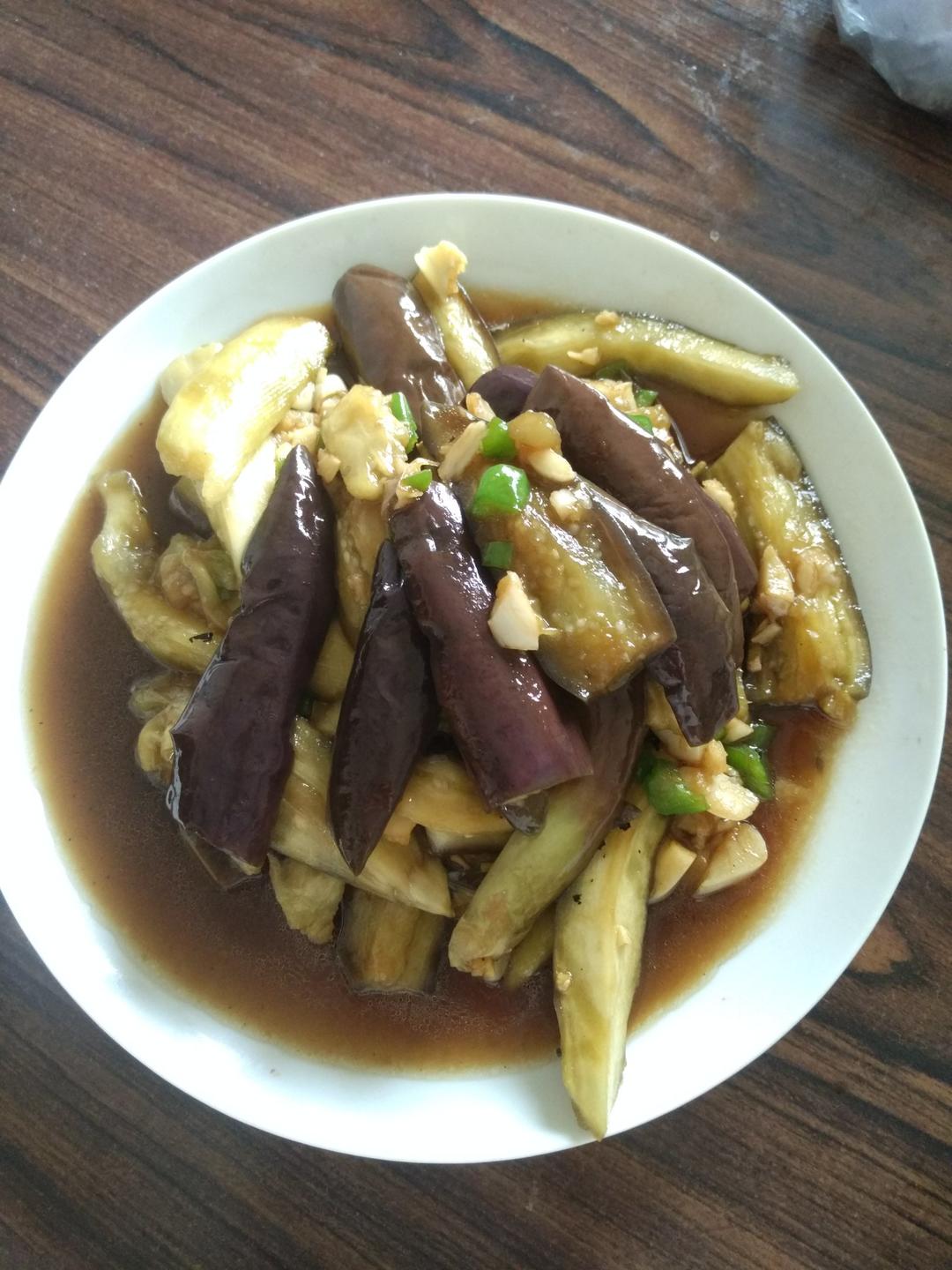 红烧茄子（教你炒茄子不变色的小妙招）