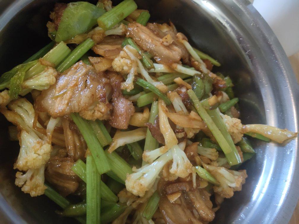 和饭店一个味道的干锅花菜