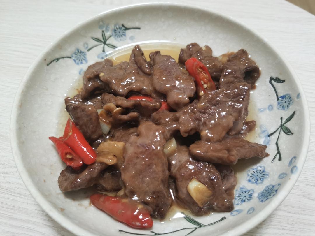 家常小炒牛肉（嫩滑爆赞）