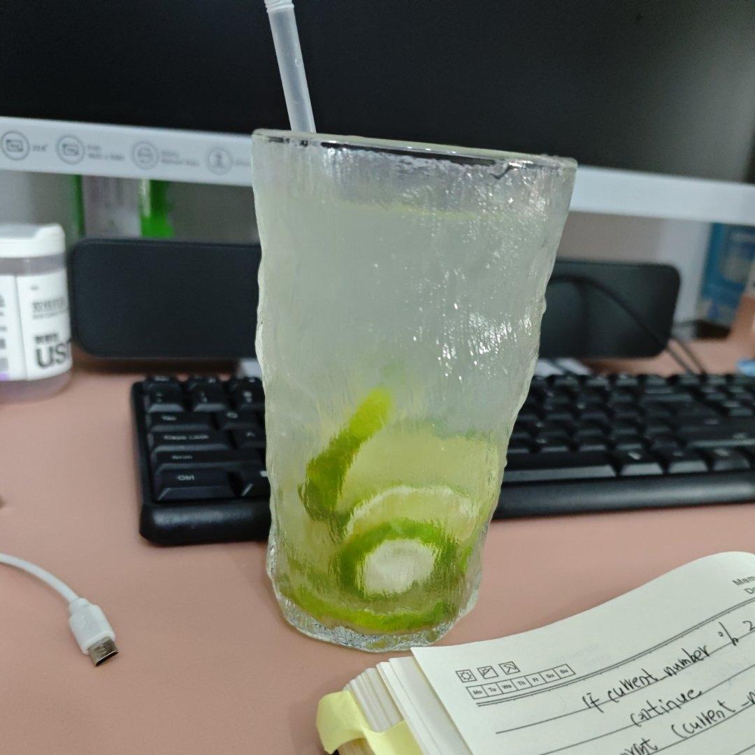 Lemonade（快乐柠檬水）