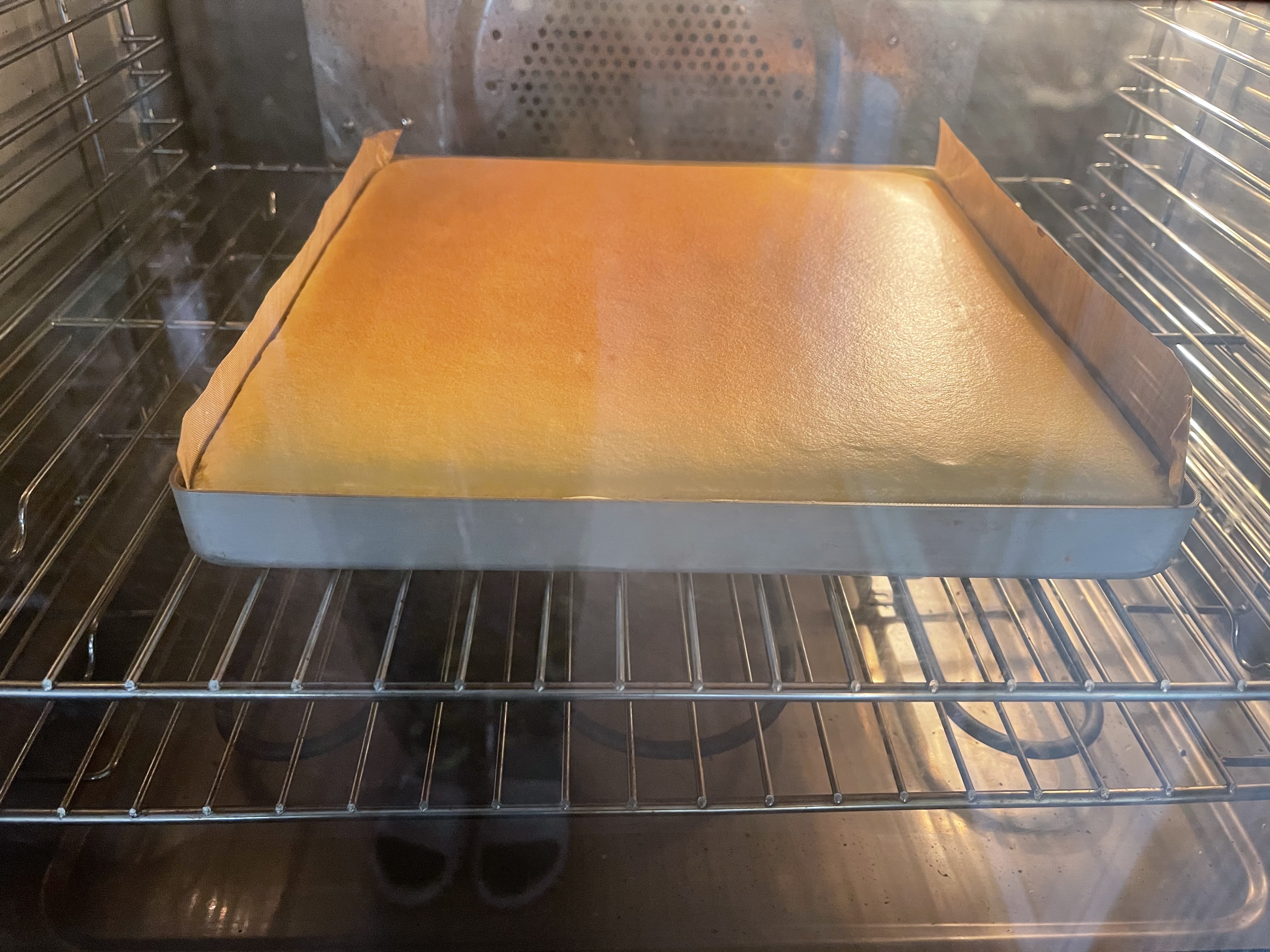 超柔软不易裂❗️烫面蛋糕卷的做法 步骤11