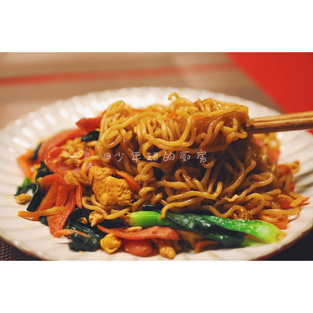 路边摊风味炒方便面