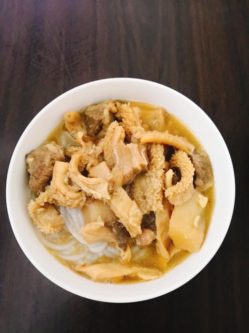 萝卜牛肚牛腩粉