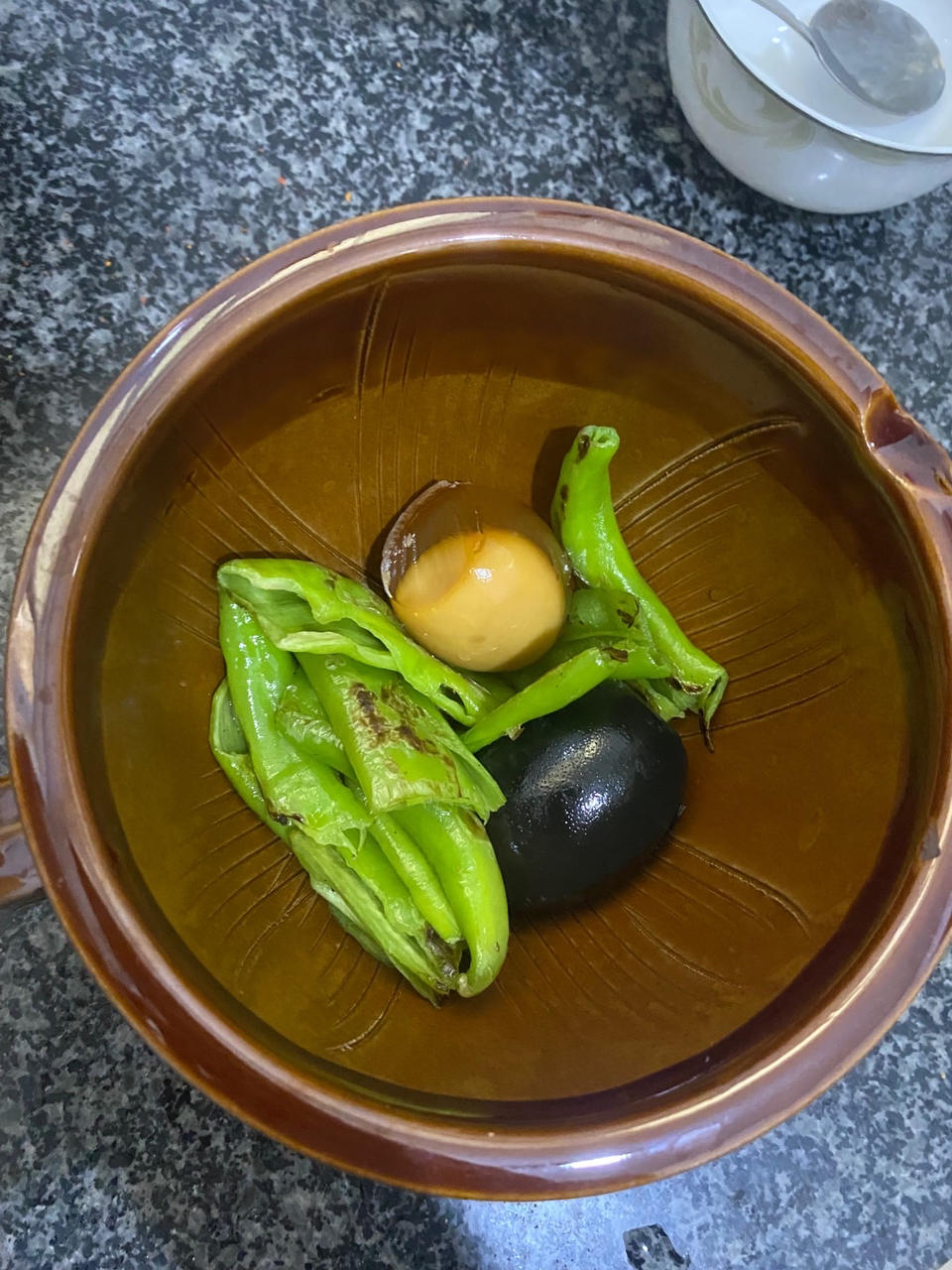 擂椒皮蛋——偷师学菜（13岁儿童版）