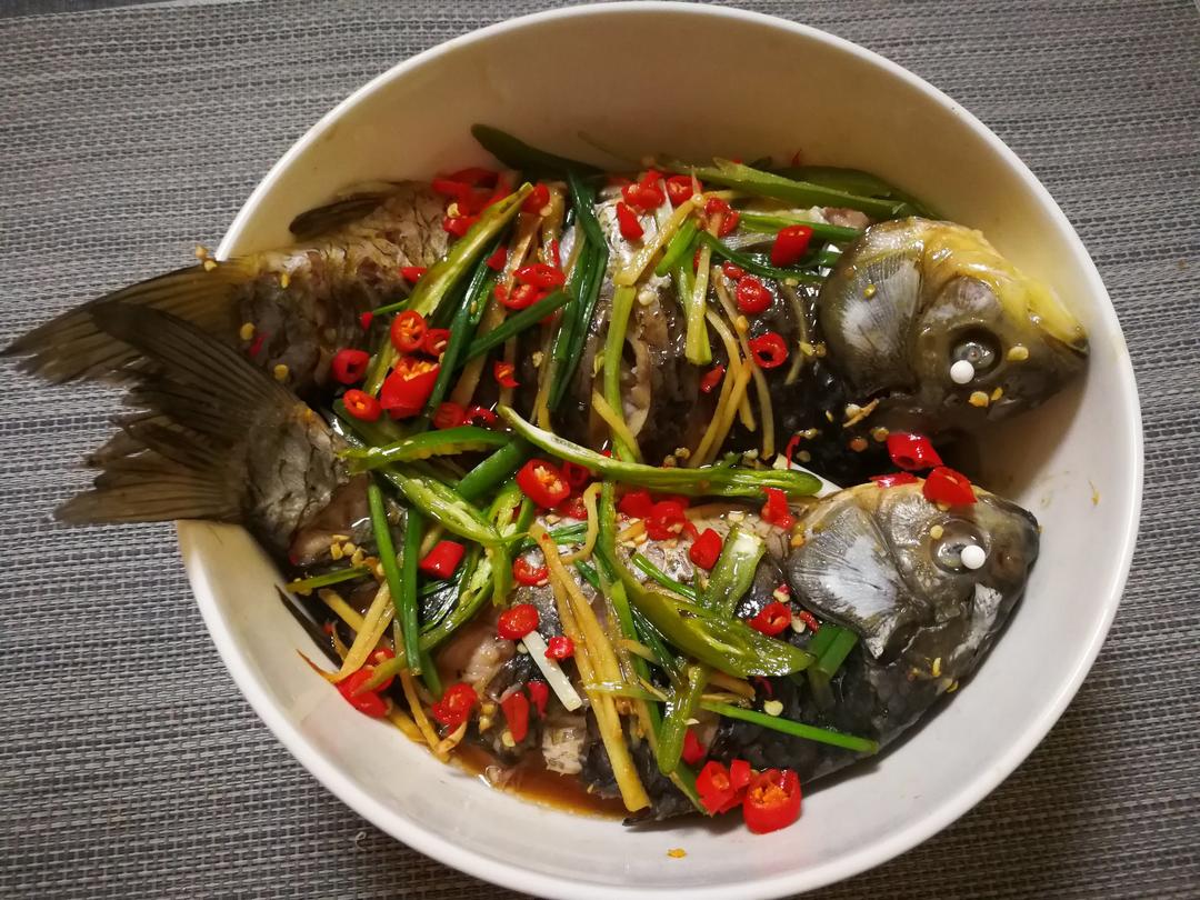 清蒸鲫鱼