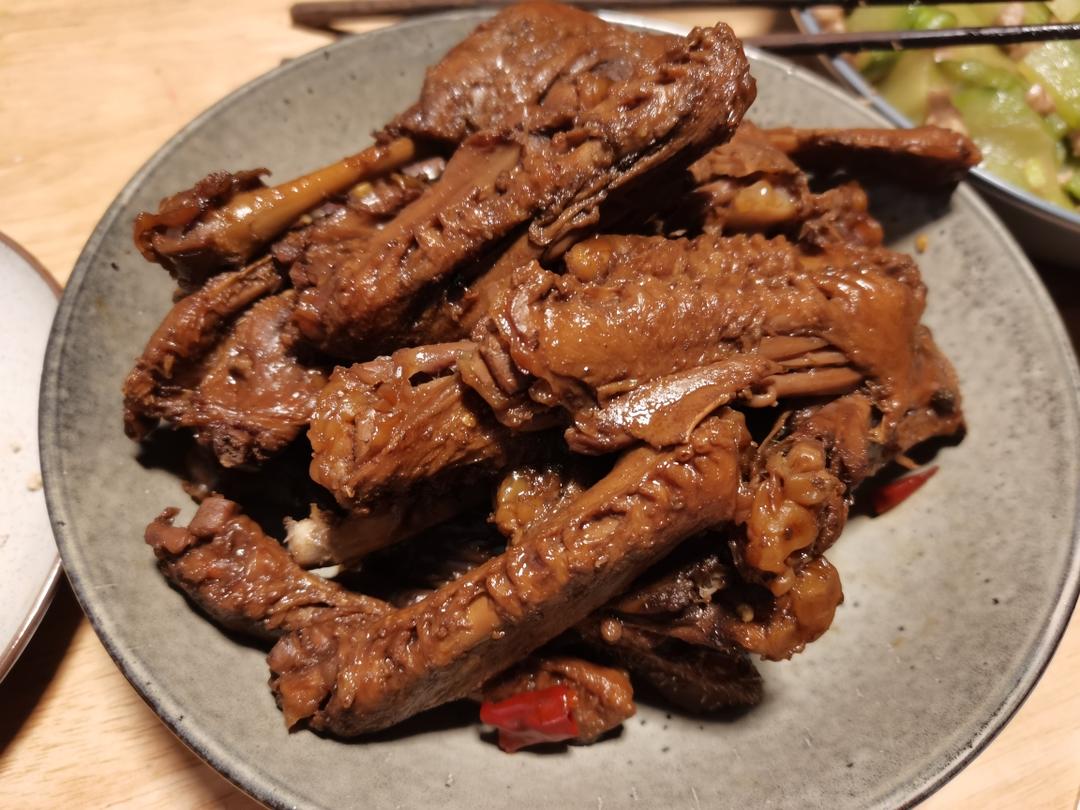 超好吃超简单的电饭煲香辣鸭（比周黑鸭还好吃）的做法