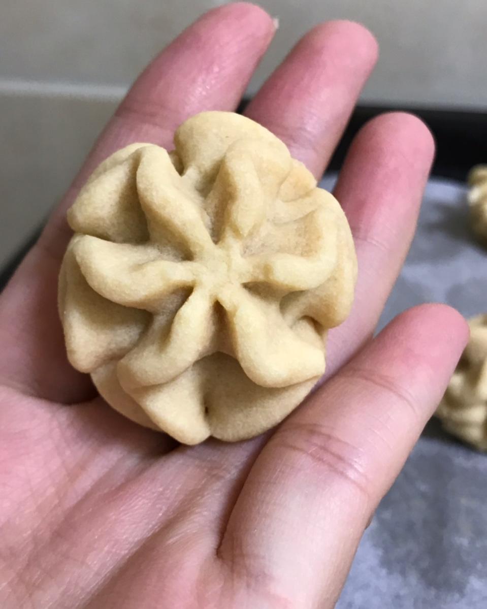 被业界猜了很久的网红牛油小花曲奇配方，酥的掉渣