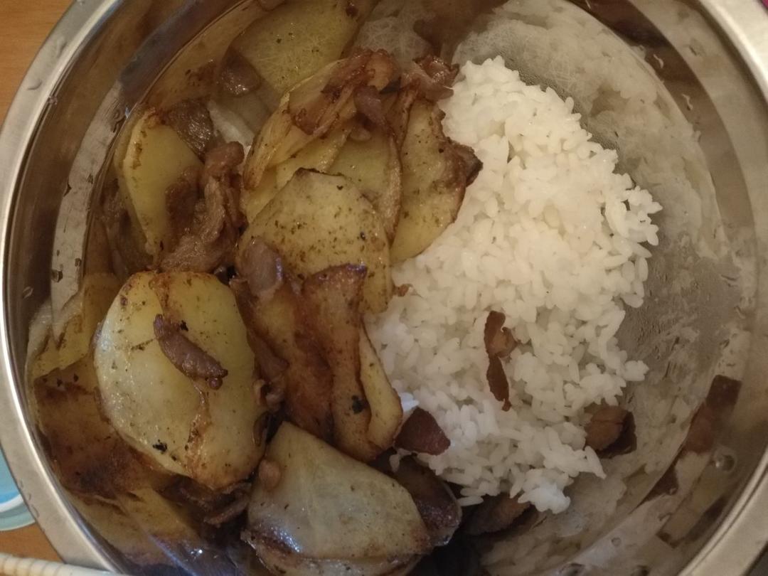 土豆片炒肉