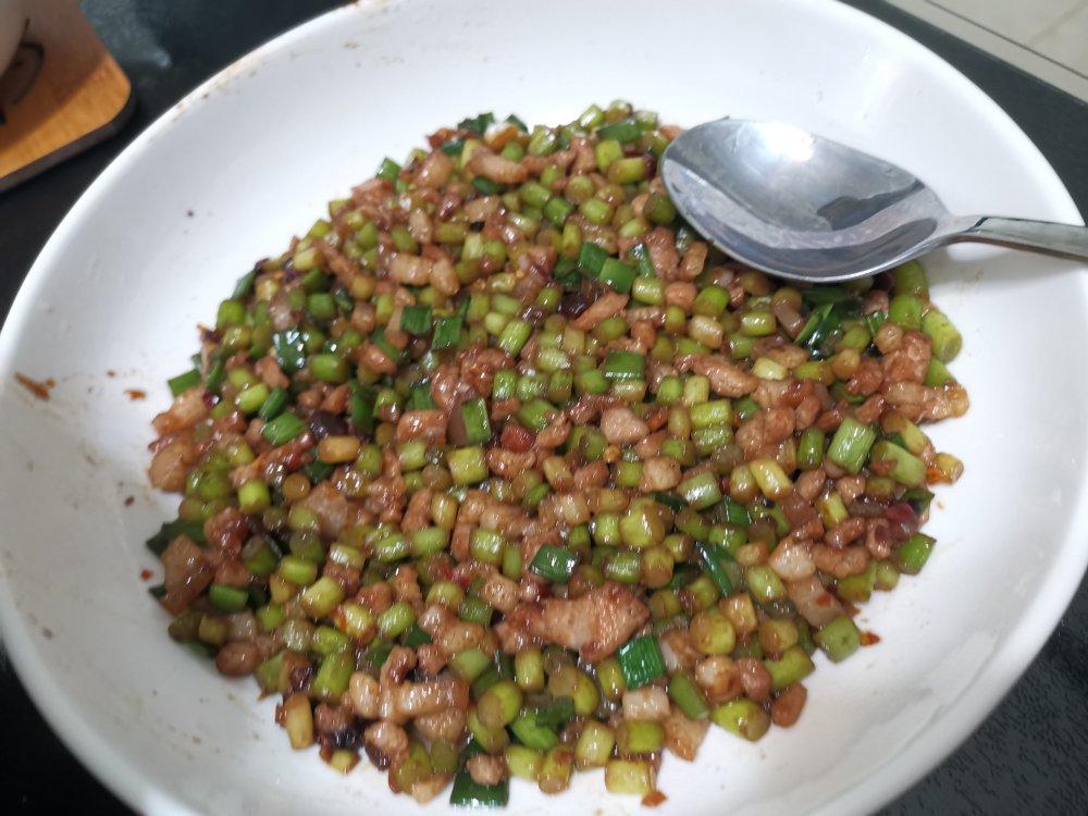 快手又下饭 — 绝味肉沫炒蒜薹丁（苍蝇头（快来做！！！