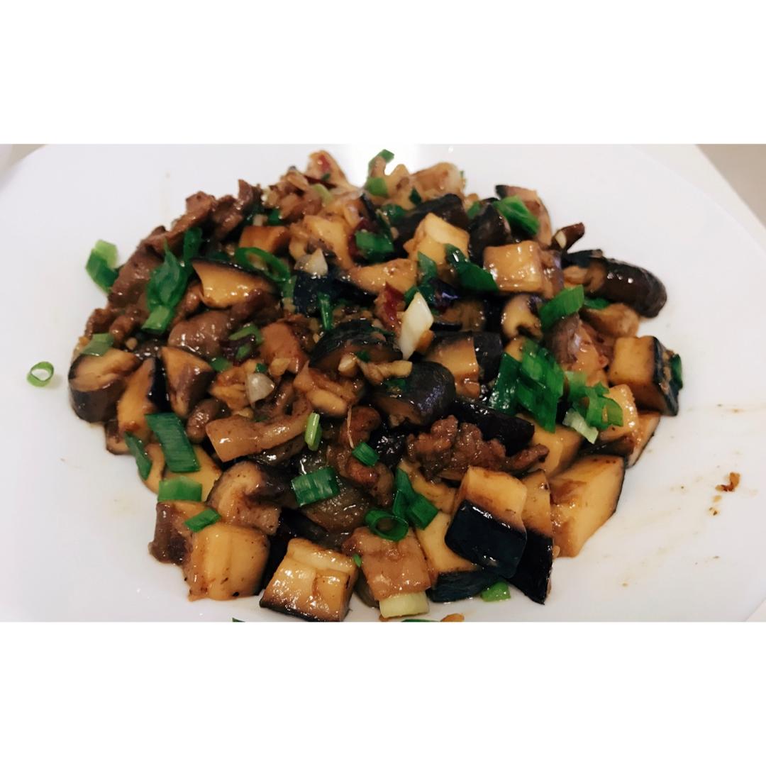 蚝油香菇丁 Shiitake mushroom in oyster sauce