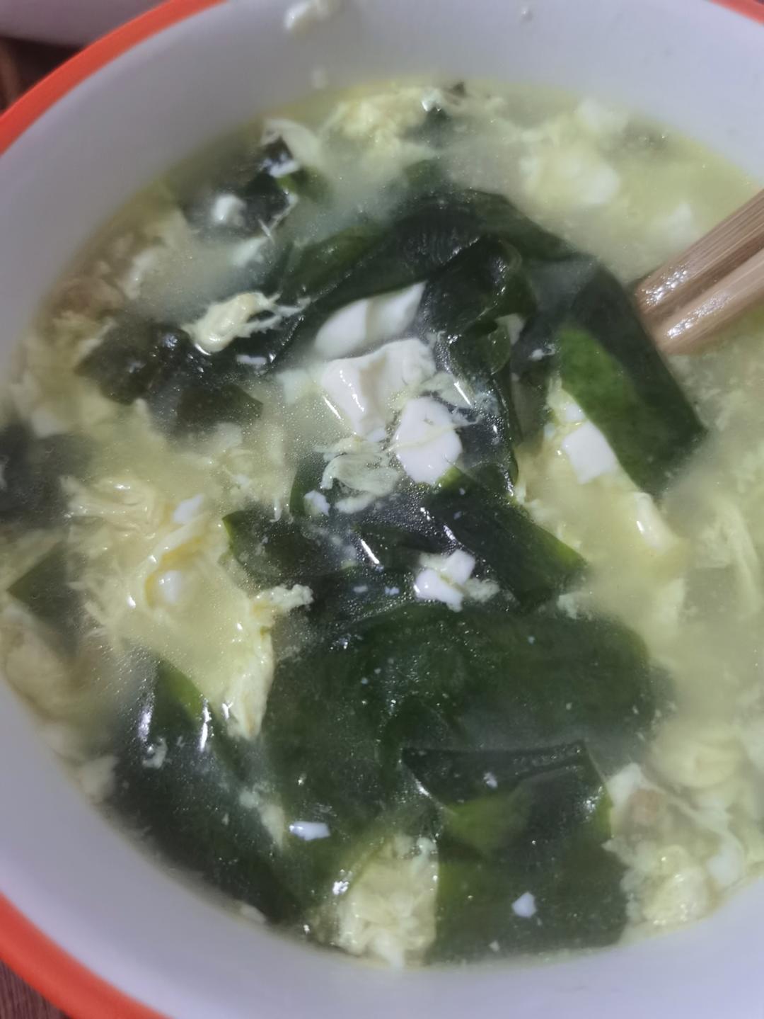 孩子增高汤 | 虾仁豆腐裙带菜汤