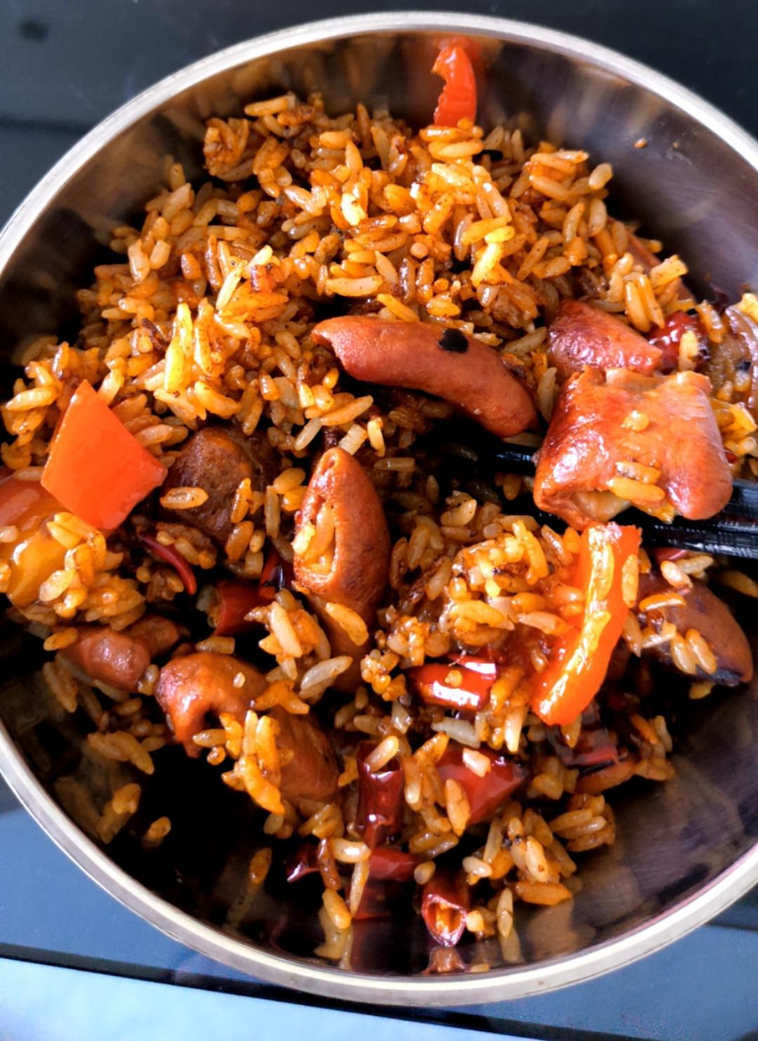 干锅肥肠炒饭