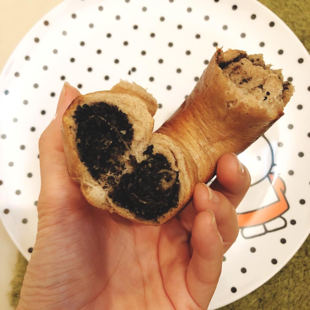 肉桂黑芝麻~酱酱贝果