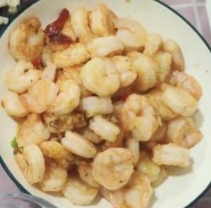 蒜香辣椒炒大虾