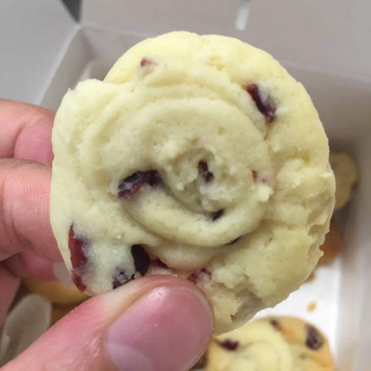 蔓越莓曲奇，挤花曲奇更美丽。