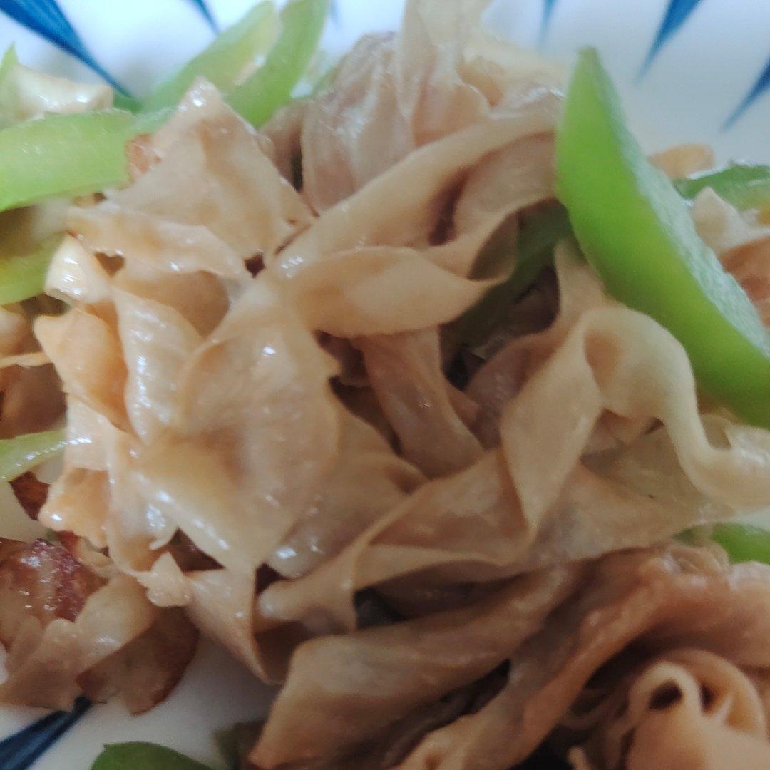 尖椒油豆皮